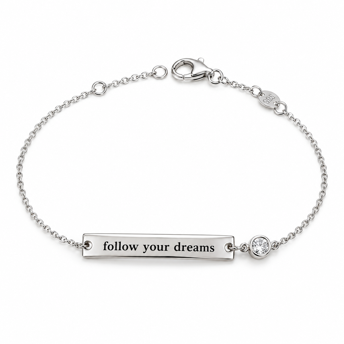 Byzylyk Follow Your Dreams në argjend 925 me mesazh të gdhendur dhe zirkon të bardhë, mbi sfond të bardhë