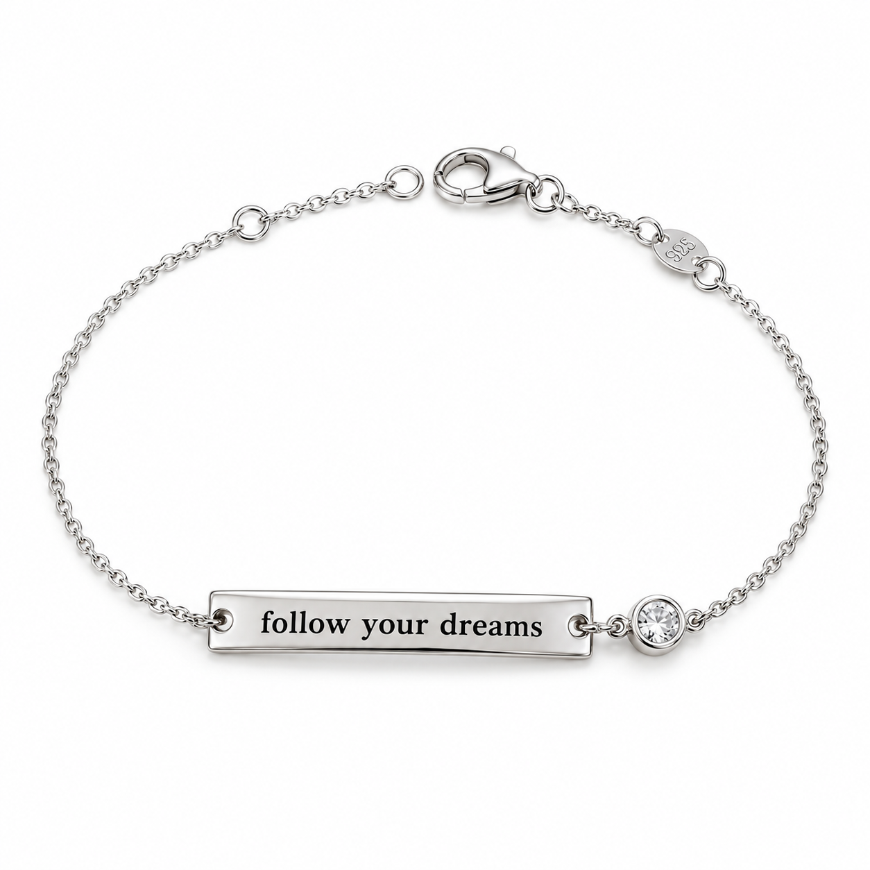 Byzylyk Follow Your Dreams në argjend 925 me mesazh të gdhendur dhe zirkon të bardhë, mbi sfond të bardhë