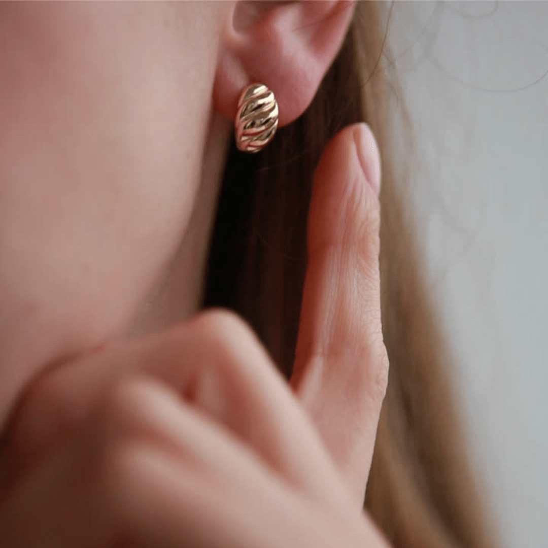 golden-twist-earringsgolden-twist-earringsvathe-2704656 - Penelope Jewellery