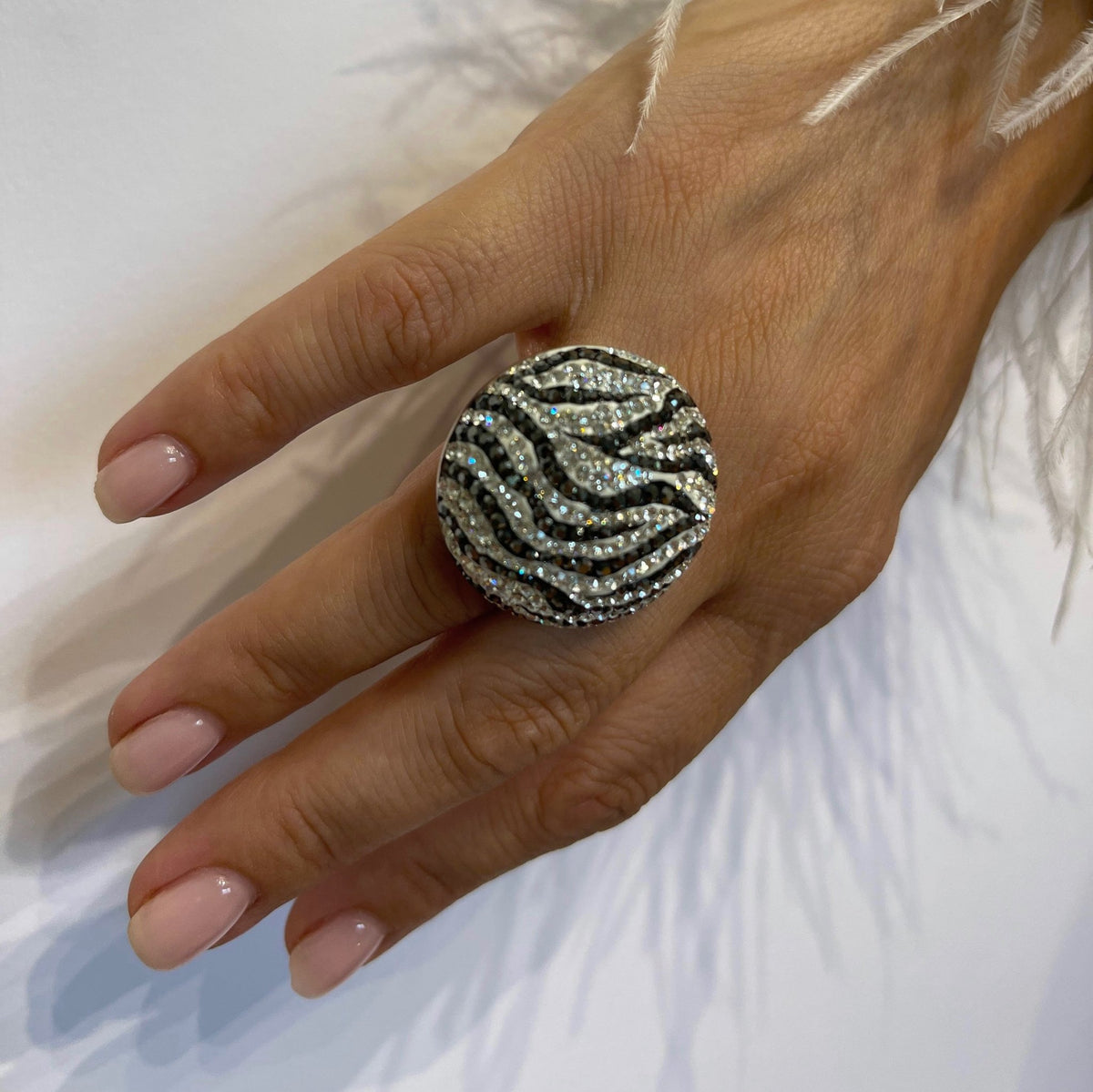 midnight-frost-splendor-ringmidnight-frost-splendor-ringunaza-8501142 - Penelope Jewellery
