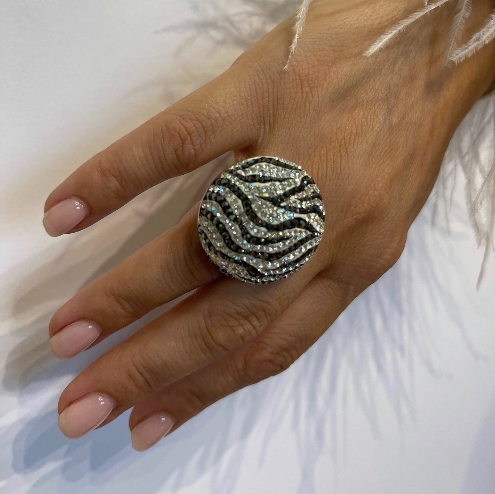 midnight-frost-splendor-ringmidnight-frost-splendor-ringunaza-8501142 - Penelope Jewellery