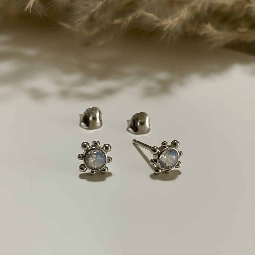 moonstone-margarita-studsmoonstone-margarita-studsvathe-8958105 - Penelope Jewellery