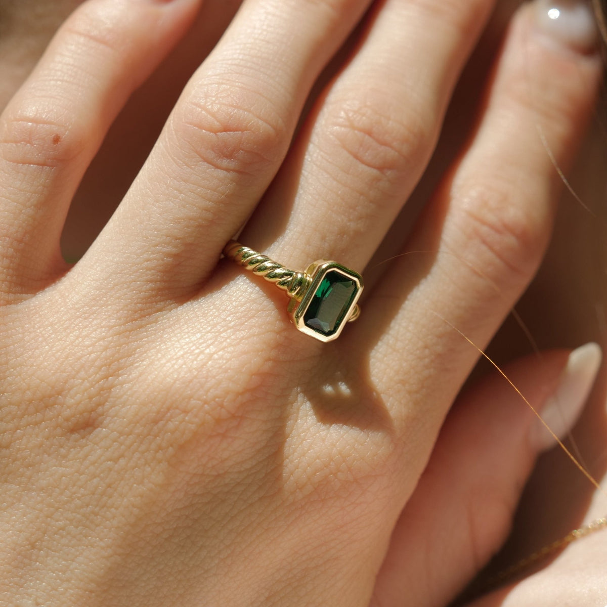 novella-green-ringnovella-green-ringunaza-3890179 - Penelope Jewellery