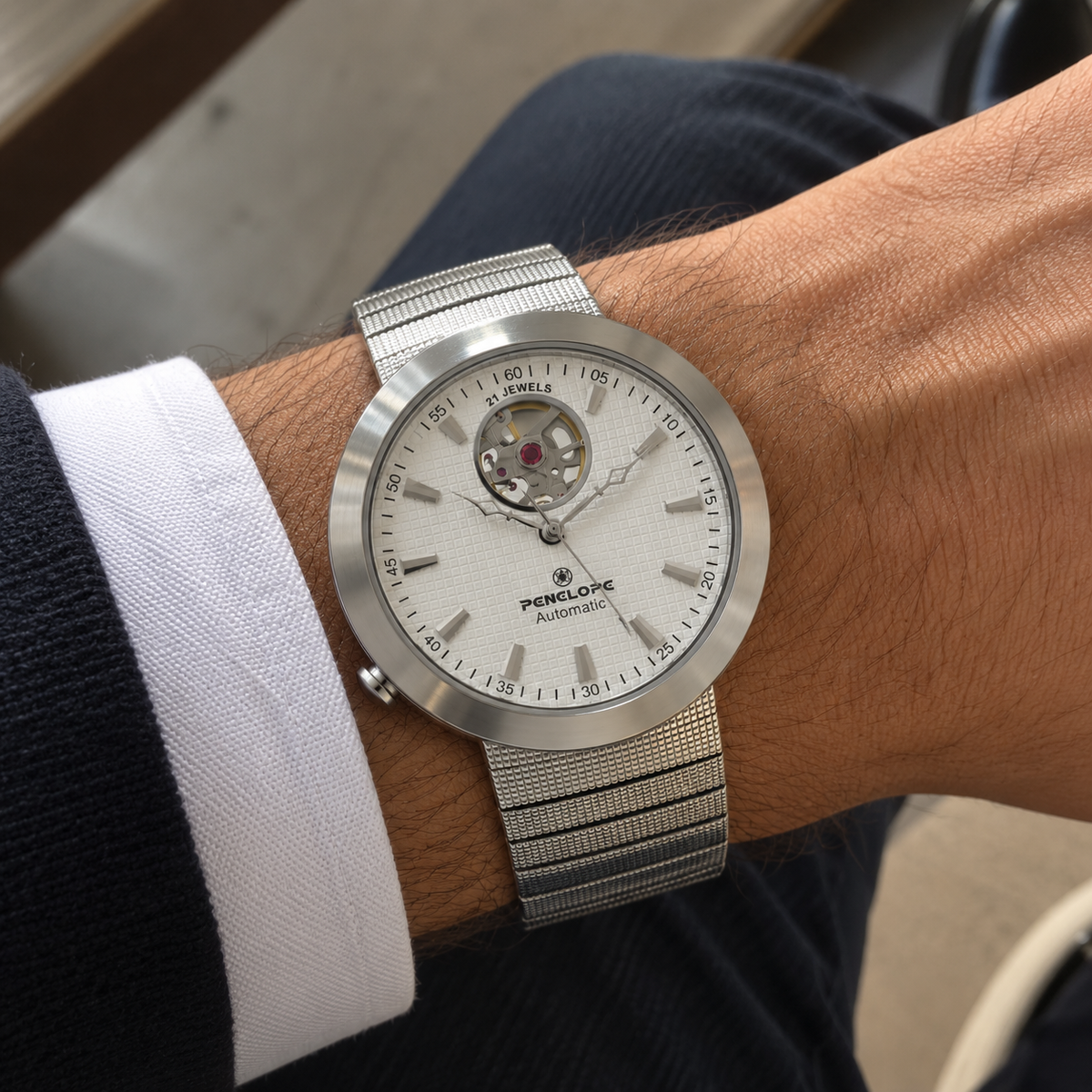 Ore dore SIENA AUTOMATIC Penelope, modeli ASZ067, e vendosur ne kycin e dores, pamje lifestyle