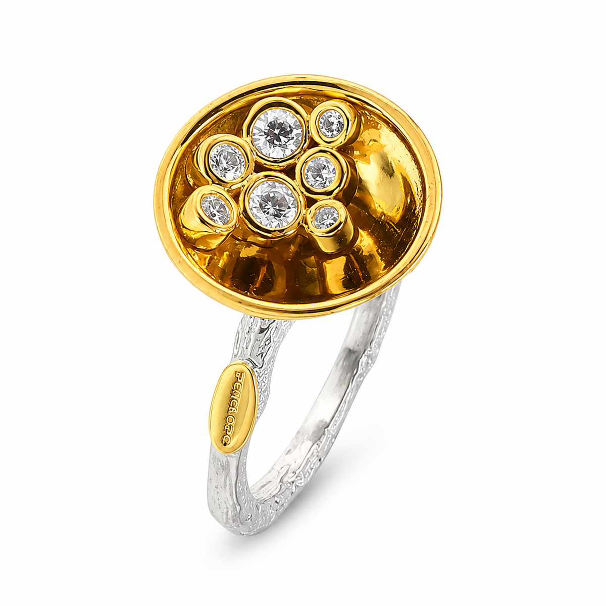 Unaze U3643 me koke ovale ngjyre ari, zirkone te bardha dhe trup ngjyre argjendi me teksture, pamje e pjerret | Argjend 925 me larje ari | Penelope Jewellery