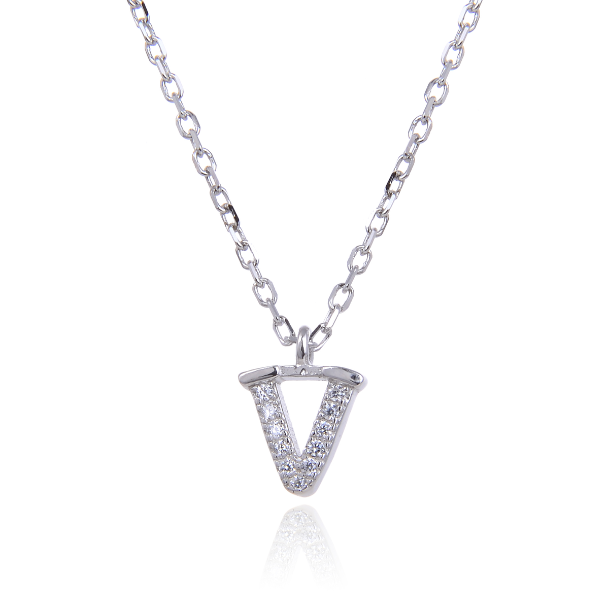 Varëse me shkronjën V në Argjend 925 me Zirkon Kubik nga Penelope Jewellery.