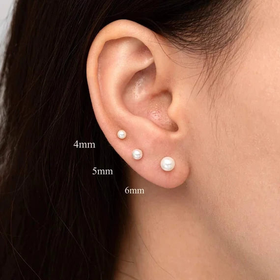 Vathë me perla të bardha të kultivuara 4 mm, detaj i produktit