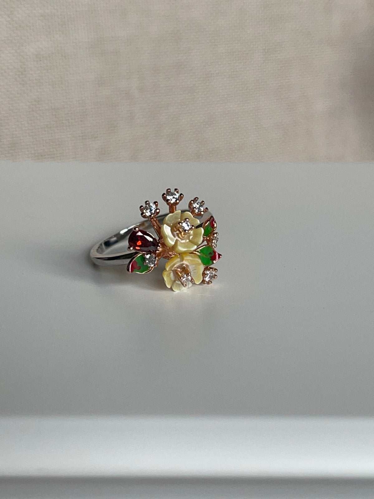 white-wine-ringwhite-wine-ringunaza-8745991 - Penelope Jewellery