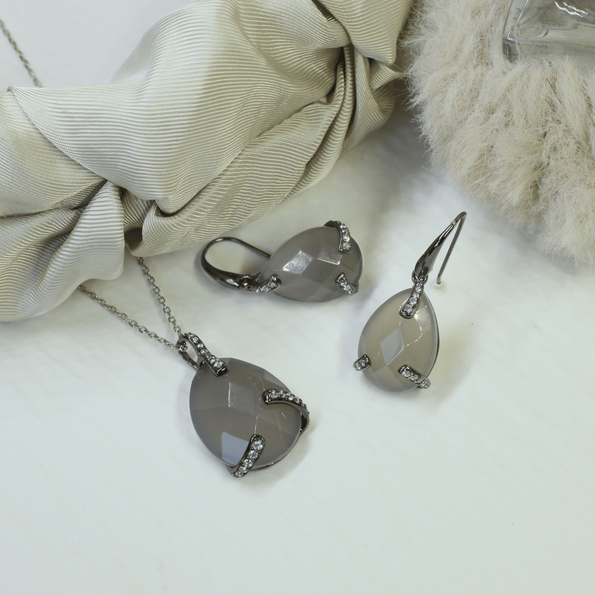 abyssal-earringsabyssal-earringsvathe-4788006 - Penelope Jewellery
