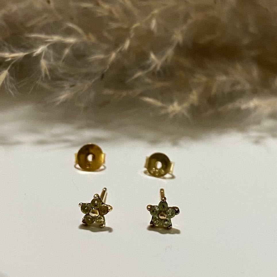 daisy-peridot-gemstonedaisy-peridot-gemstonevathe-6831993 - Penelope Jewellery