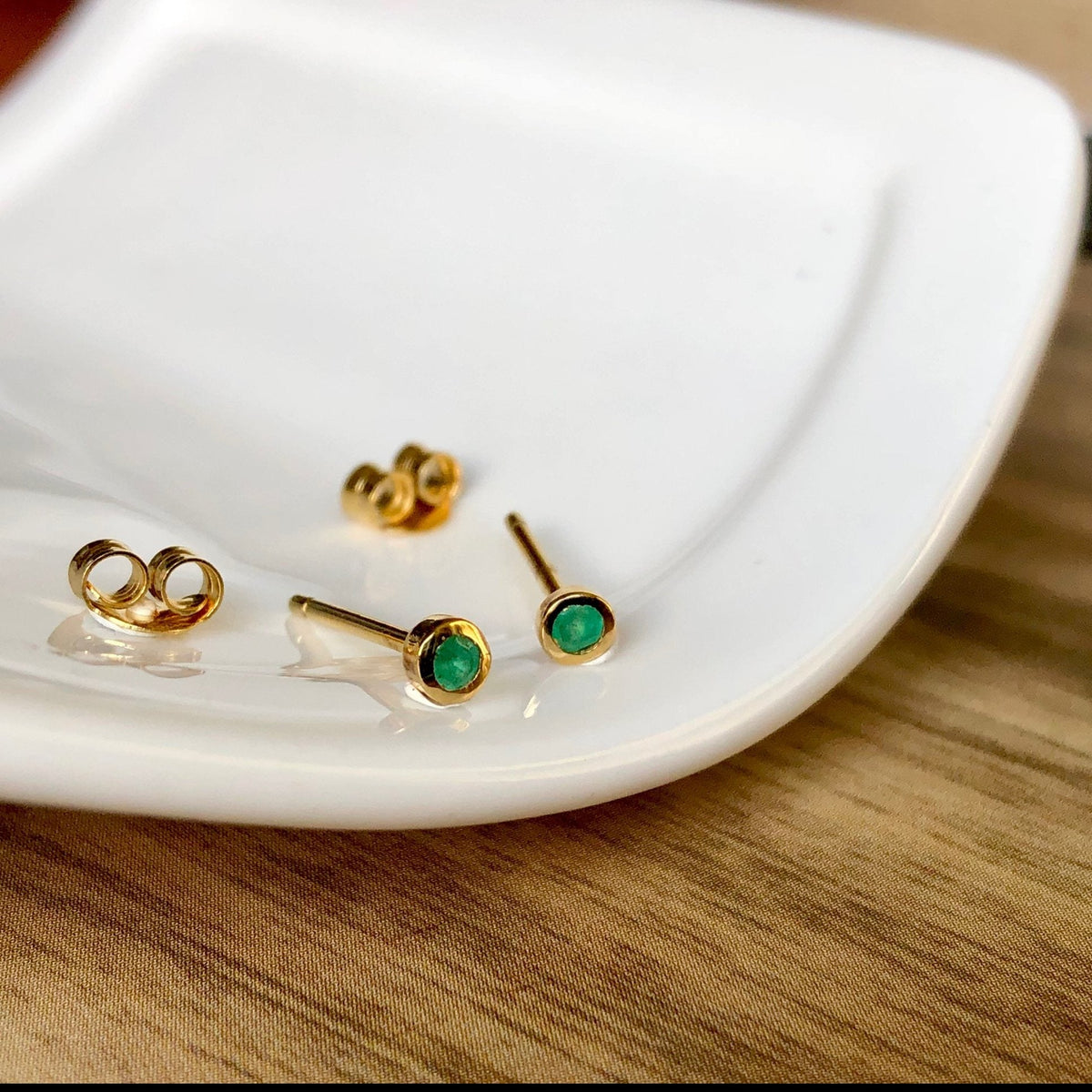 emerald-studsemerald-studsvathe-6190266 - Penelope Jewellery