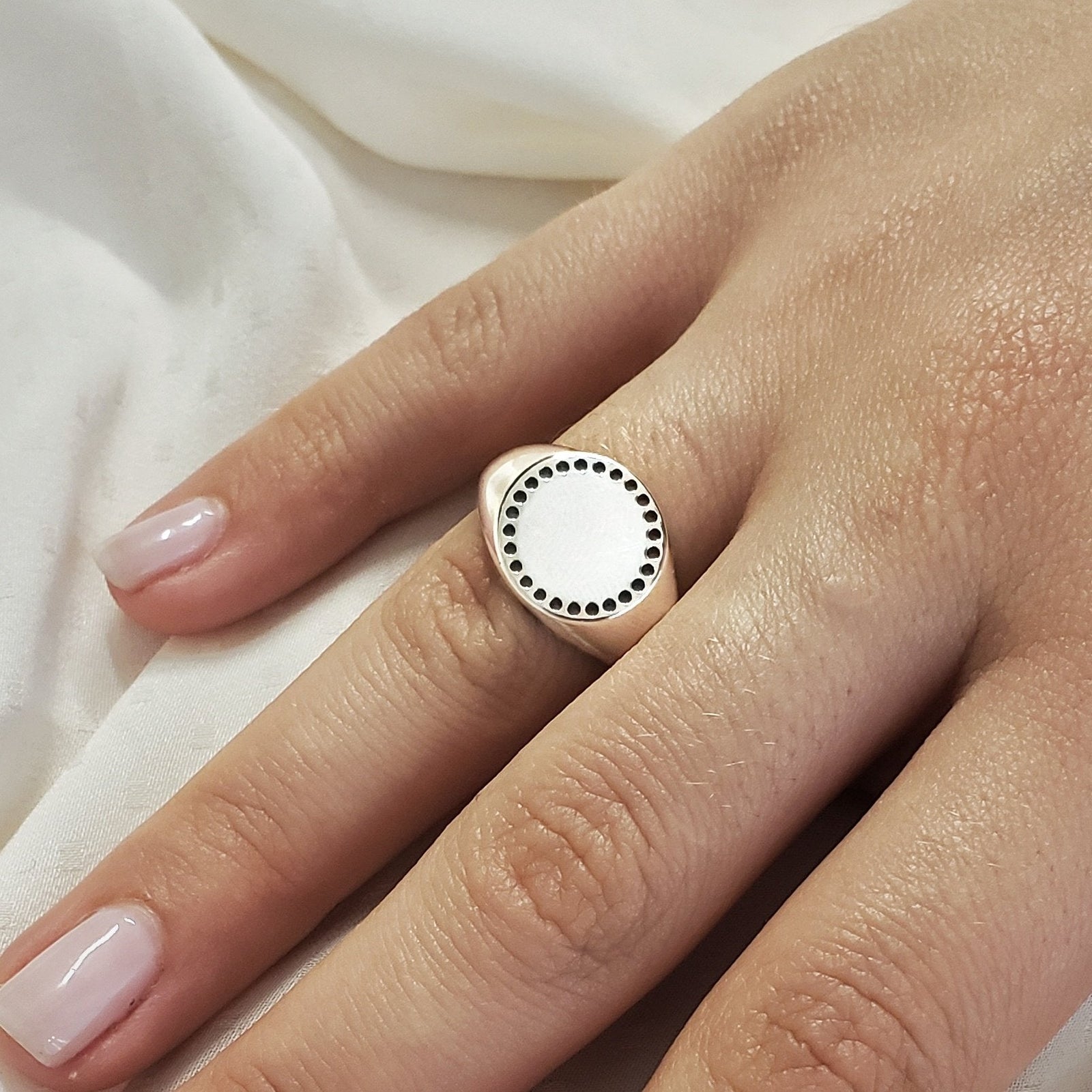 engravable-ringengravable-ringunaza-2395197 - Penelope Jewellery