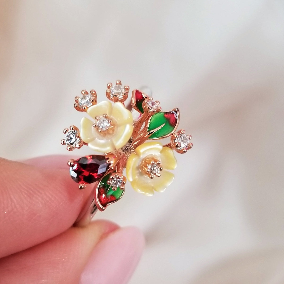 white-wine-ringwhite-wine-ringunaza-9983569 - Penelope Jewellery